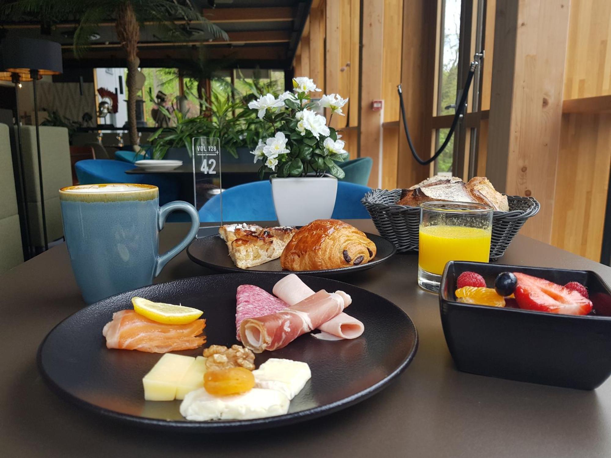 Domaine De La Residence - Hotel, Spa & Restaurant Moulins-les-Metz Dış mekan fotoğraf
